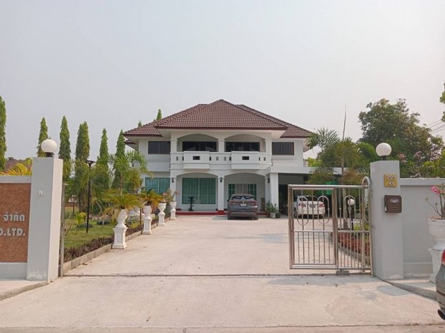 บ้านสำหรับให้เช่าและขาย บ้านหลังใหญ่ในโครงการวิวสวยน้ำใส ใกล้ รร.นานาชาติเกรซ
