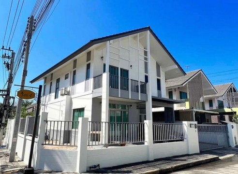 ให้เช่า บ้านเดี่ยว หมู่บ้านแมกโนลีย์ ศรีราชา รีโเวทใหม่ พร้อมเข้าอยู่ RP-H085