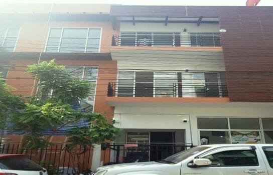 ให้เช่าทาวน์โฮม 4 ชั้น ใกล้สถานีลาดพร้าว 87 หมู่บ้านมนตรีทาวน์โฮม เนื้อที่ 20.7 ตารางวา 4 ห้องนอน 4 ห้องน้ำ