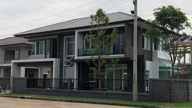 รหัสทรัพย์ R2992 ให้เช่า บ้านเดี่ยว 2ชั้น หมู่บ้านวรารมย์ พรีเมี่ยม วัชรพล-จตุโชติ บ้านหลังมุม 