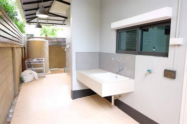 ให้เช่า บ้านเดี่ยว ถนน เฉลิมพระเกียรติ ร. 9 หมู่บ้านเศรษฐสิริ อ่อนนุช-ศรีนครินทร์ 4 ห้องนอน 4 ห้องน้ำ 2.4 ตร.ว 284 ตร.ม. เฟอร์นิเจอร์ครบ
