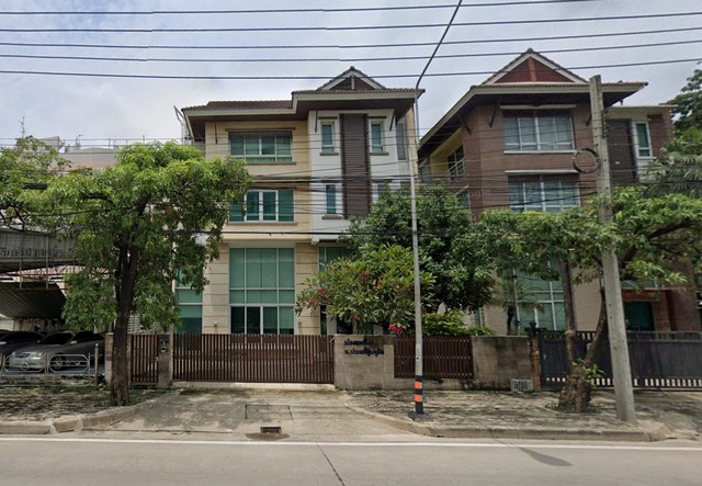 ให้เช่าบ้านเดี่ยว 3.5ชั้น ติดถนน เกษตร-นวมินทร์  เขตบึงกุ่ม ใกล้รร.เลิศหล้า