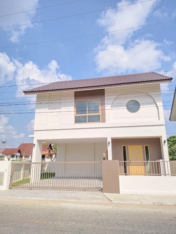 ให้เช่า บ้านเดี่ยว บ้านสไตล์มินิมอล  ใกล้โรงเรียน นานาชาติปัญญาเด่น หางดง เชียงใหม่  