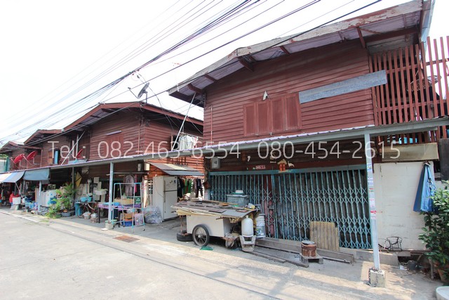 เช่า บ้าน ไม้ ตึกแถว 2 ชั้น  1,200 บาท ห้องน้ำในตัว ประชาอุทิศ สุขสวัสดิ์