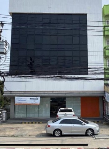 ให้เช่าอาคารพาณิชย์ 3 คูหา 5 ชั้น (รวมชั้นลอย) 714 ตรม. ติดถนนเทพารักษ์ กม. 4 ใกล้แยกศรีเทพา ใกล้ MRT ศรีเทพา 