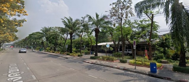 ขายที่ดินติดถนน ประดิษฐ์มนูธรรม  (ทำเลทอง)