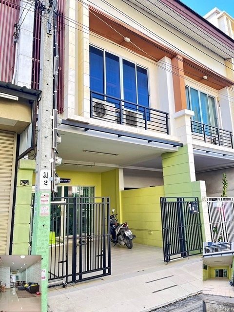 รร.สารสาสน์ มีนบุรี รามอินทรา MRT สุวินทวงศ์ ให้เช่าทาวน์โฮม 2ชั้น 22ตรว เฟอร์ครบ 3นอน 2จอดรถ 4แอร์ พร้อมอยู่ ติดถนนใหญ่ 