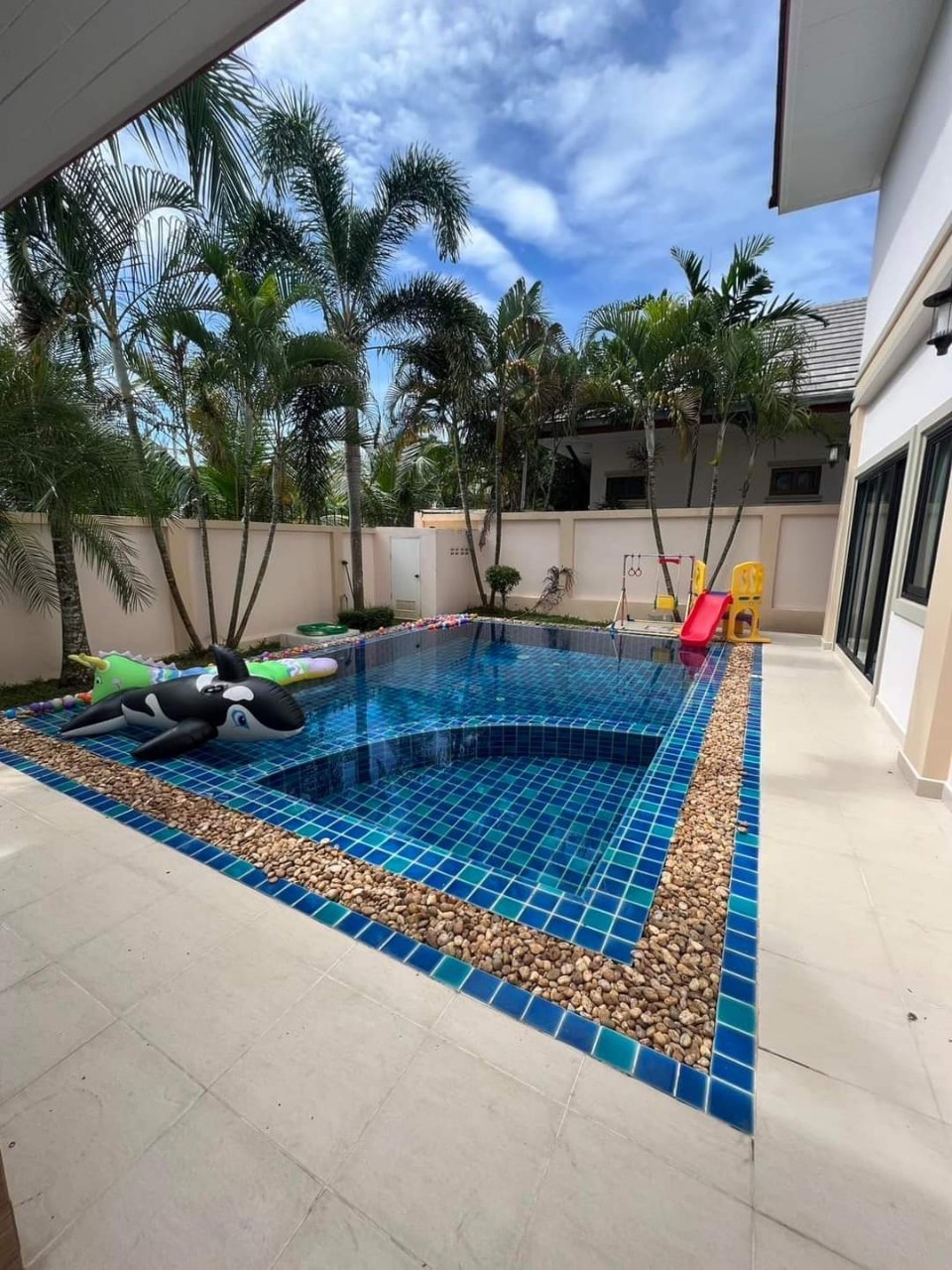 Dusit View Village House for Rent - Direct from Owner  ตั้งอยู่ใกล้วัดญาณสังวราราม