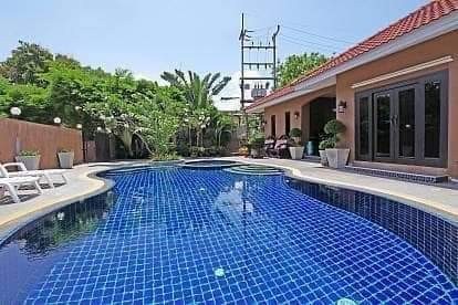 Luxury Pool Villa for Rent in Jomtien ห่างจากทะเลเพียง 2 กิโลเมตร  พูลวิลล่าหรูหราสำหรับการอยู่อาศัย