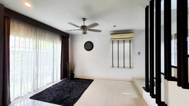 เนอวานา บียอนด์ ไลท์ พระราม 9 : 50 ตร.ว. 125 ตร.ม., 3 นอน / 2 น้ำ