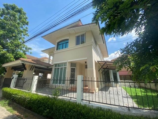 PB3921 ให้เช่าบ้านเดี่ยว 2 ชั้น จำนวน 5 ห้องนอน 1 ห้องแม่บ้าน หมู่บ้าน ลลิลกรีนวิลล์ พระราม 9 – อ่อนนุช – สุวรรณภูมิ ใกล้ ARLทับช้าง