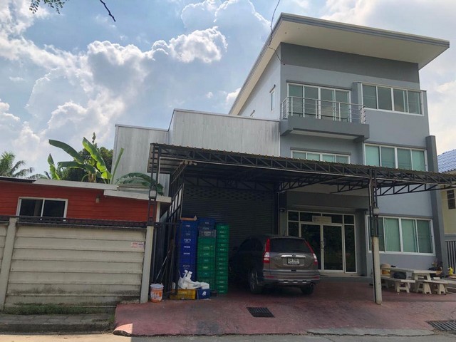 รหัสC6073 ให้เช่าและขายโฮมออฟฟิศ 3ชั้น พร้อมโกดัง ถนนพหลโยธิน ใกล้ฟิวเจอร์พาร์ครังสิต ปทุมธานี