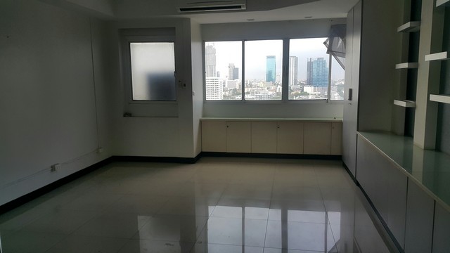 สำนักงาน อาคารวสุ1 90000 บาท.  1 RAI 1 งาน 1 ตาราง.วา ไม่ไกลจาก - ทำเลทอง -