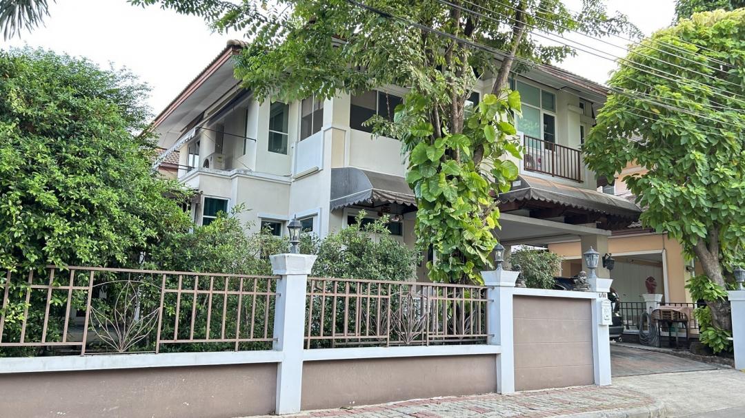 ให้เช่าบ้านเดี่ยว 2ชั้น  ถนนลาดพร้าว101 หมู่บ้านฟ้ากรีนพาร์ค คลองจั่น เนื้อที่ 70 ตารางวา มี 4ห้องนอน 4ห้องน้ำ แอร์3เครื่อง