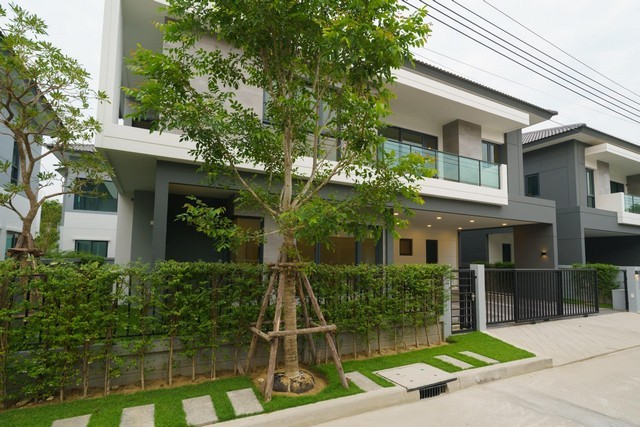 POR3851 ให้เช่า บ้านเดี่ยว เดอะ ซิตี้ บางนา The City Bangna ติด Mega บางนา  บ้านใหม่ ยังไม่เคยเข้าอยู่ บ้านกำลังตกแต่งพร้อมเข้าอยู่ ปลายเมษา