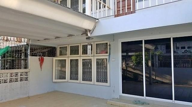 POR3912ให้เช่า โฮมออฟฟิศ 2 ชั้น 200 ตร.ม.ถนนวิภาวดีรังสิต จตุจักรหมอชิต ใกล้ BTS จตุจักร ใกล้ Central ลาดพร้าว รีโนเวทใหม่  