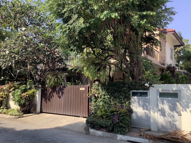 ให้เช่าบ้านเดี่ยว 2 ชั้น 70 ตรว. 3 ห้องนอน หมู่บ้านวิลล่า อะคาเดีย ศรีนครินทร์ ศรีด่าน 22 ตกแต่งเฟอร์ครบพร้อมอยู่