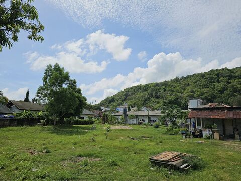 ที่ดินให้เช่าระยะยาวห่างจากถนนใหญ่ 100  เมตร 