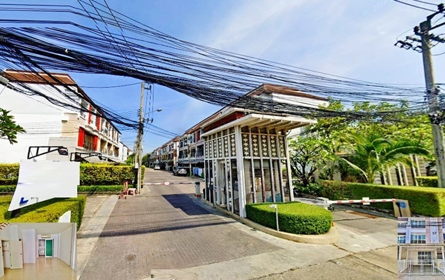 นานาชาติสิงคโปร์กรุงเทพ  MRT ลาดพร้าว 83 บ้านกลางเมือง ขาย-เช่า ทาวน์โฮม 3 ชั้น 23ตรว. 222ตรม. 3นอน 3น้ำ 2จอดรถ 3แอร์ ตลาดโชคชัย 4