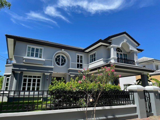 ขายบ้านเดี่ยวลดาวัลย์ เลคโคโรเนียล บ้านหลังมุม พร้อมรีโนเวทใหม่ทั้งหลังด้วยวัสดุคุณภาพ 