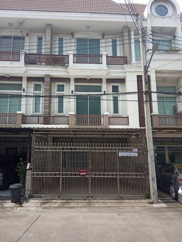ให้เช่าทาวน์โฮม3 ชั้น Premium place ถ.นวลจันทร์ ใกล้ถนนเลียบด่วนรามอินทรา