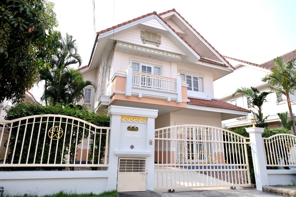 รหัสC6041 ให้เช่าบ้านเดี่ยว 2ชั้น หมู่บ้าน Parkway Chalet รามคำแหง190 ถนนรามคำแหง มีนบุรี