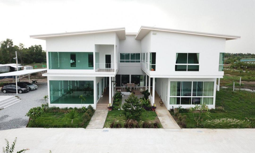 ให้เช่าบ้านเดี่ยว2ชั้นพื้นที่ใช้สอย1,000 ตร.ม. พร้อมที่ดิน 6 ไร่ พร้อมย่านอ.เมืองฉะเชิงเทรา