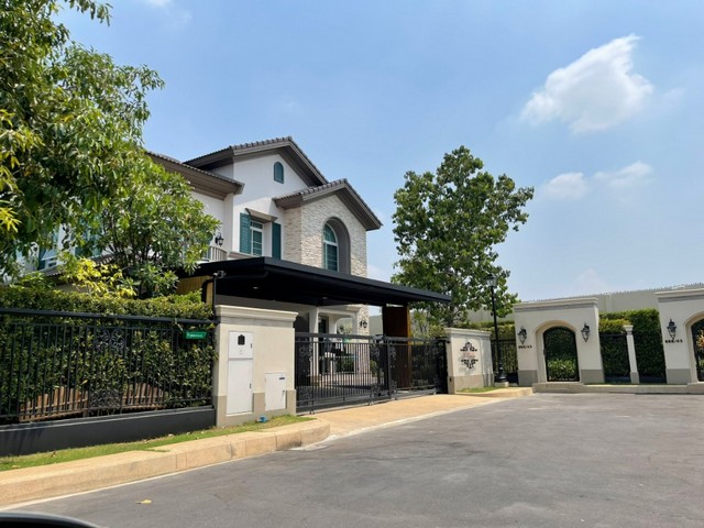 ให้เช่าบ้านเดี่ยว 2 ชั้นแปลงมุม 108 ตรว 4 ห้องนอน นันทวัน รามอินทรา-พหลโยธิน 50 บ้านหลังใหญ่สไตล์ Tuscany **เลี้ยงสัตว์ได้